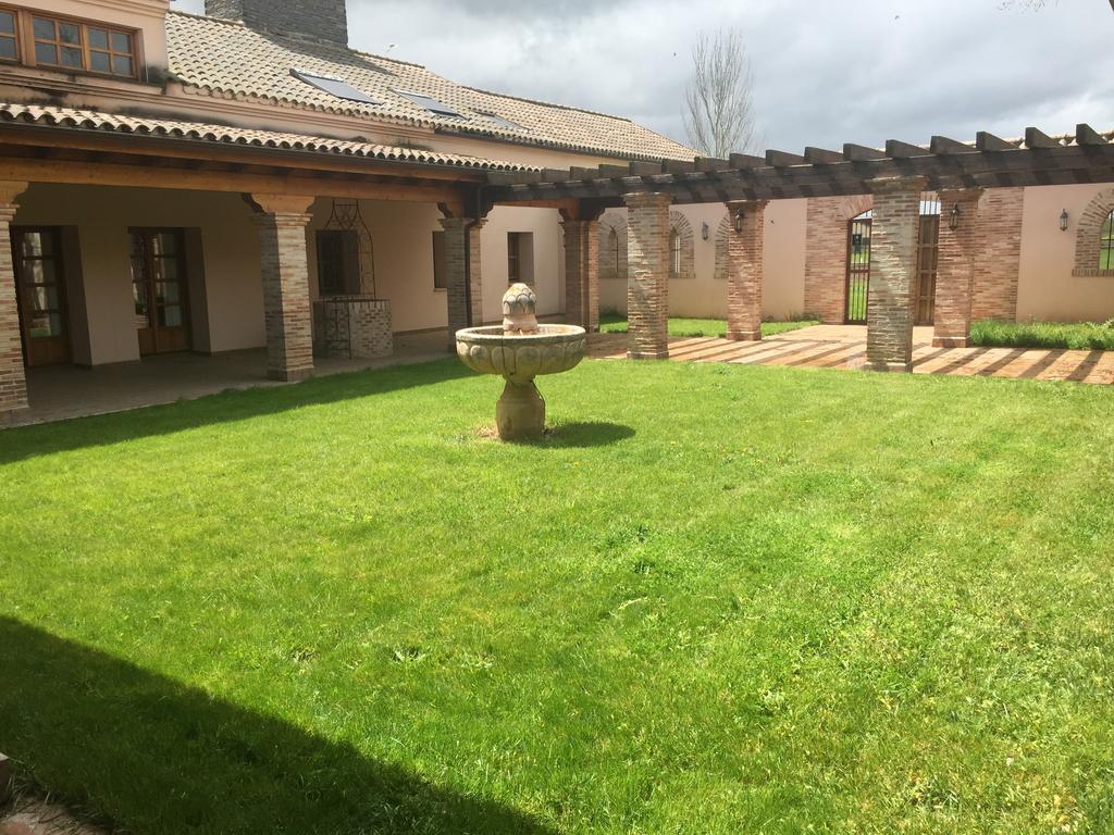 La Casona Del Tormes Villa Almenara de Tormes Exteriör bild